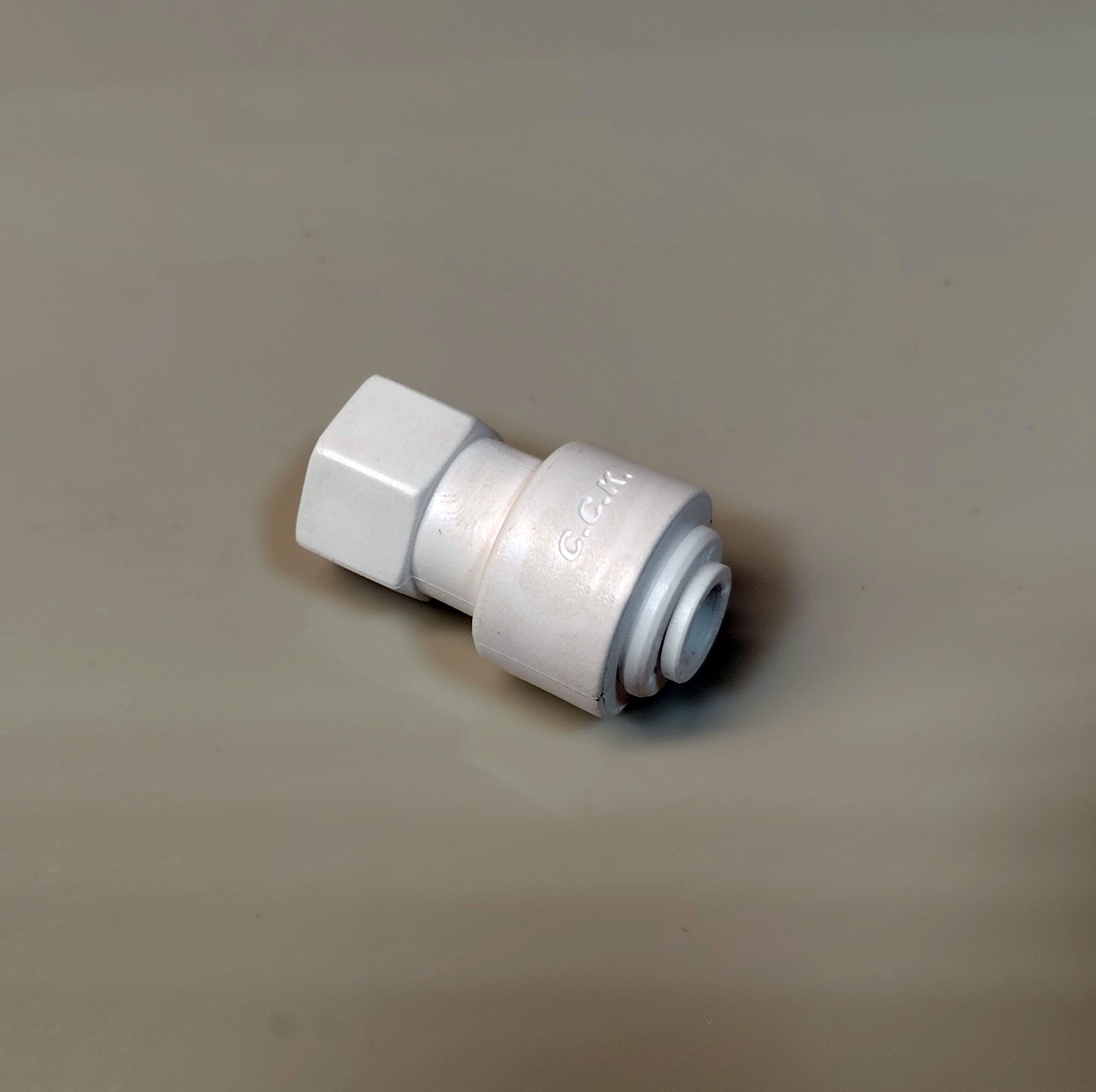 Переходник 1/4" трубка - 1/4" ВР JG